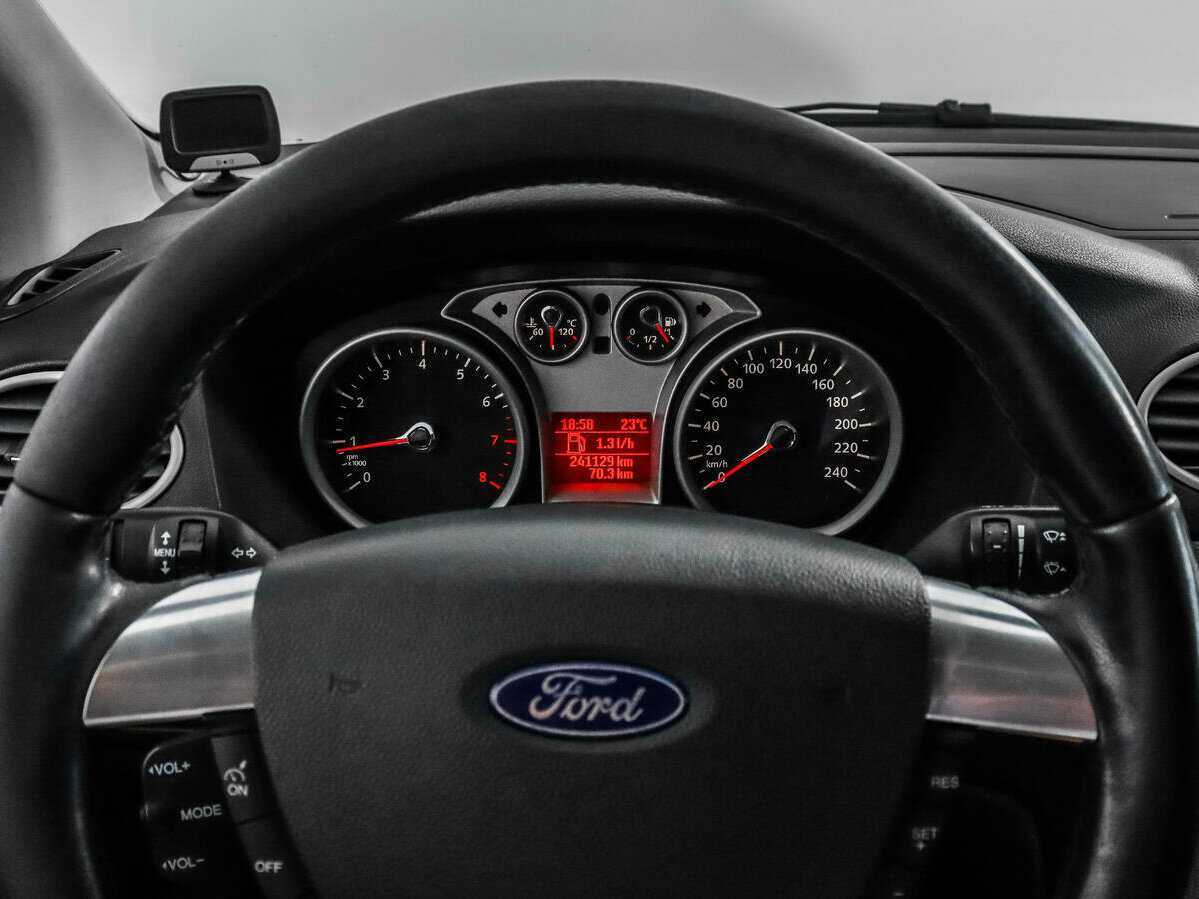 Купить Ford Focus, 2011, 241 128 км, фото №16