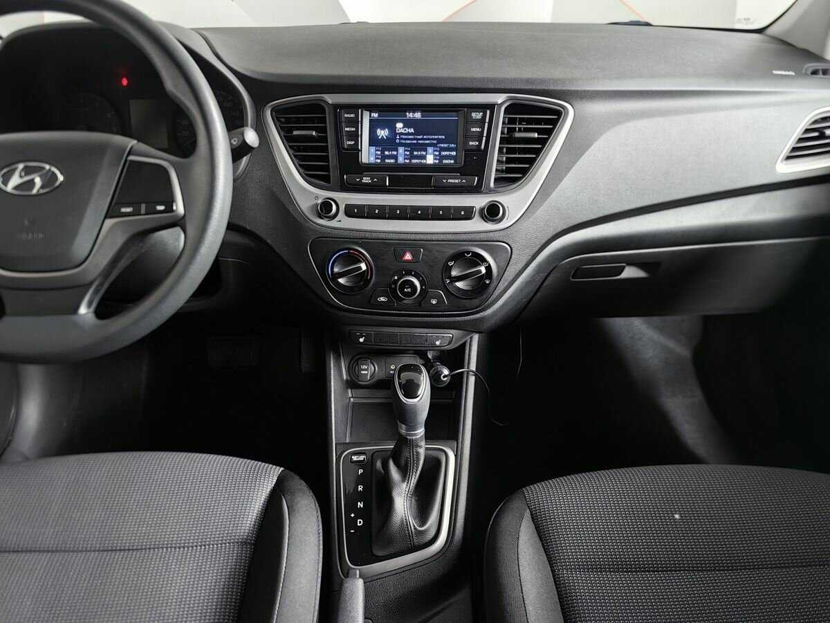 Купить Hyundai Solaris, 2017, 35 489 км, фото №11