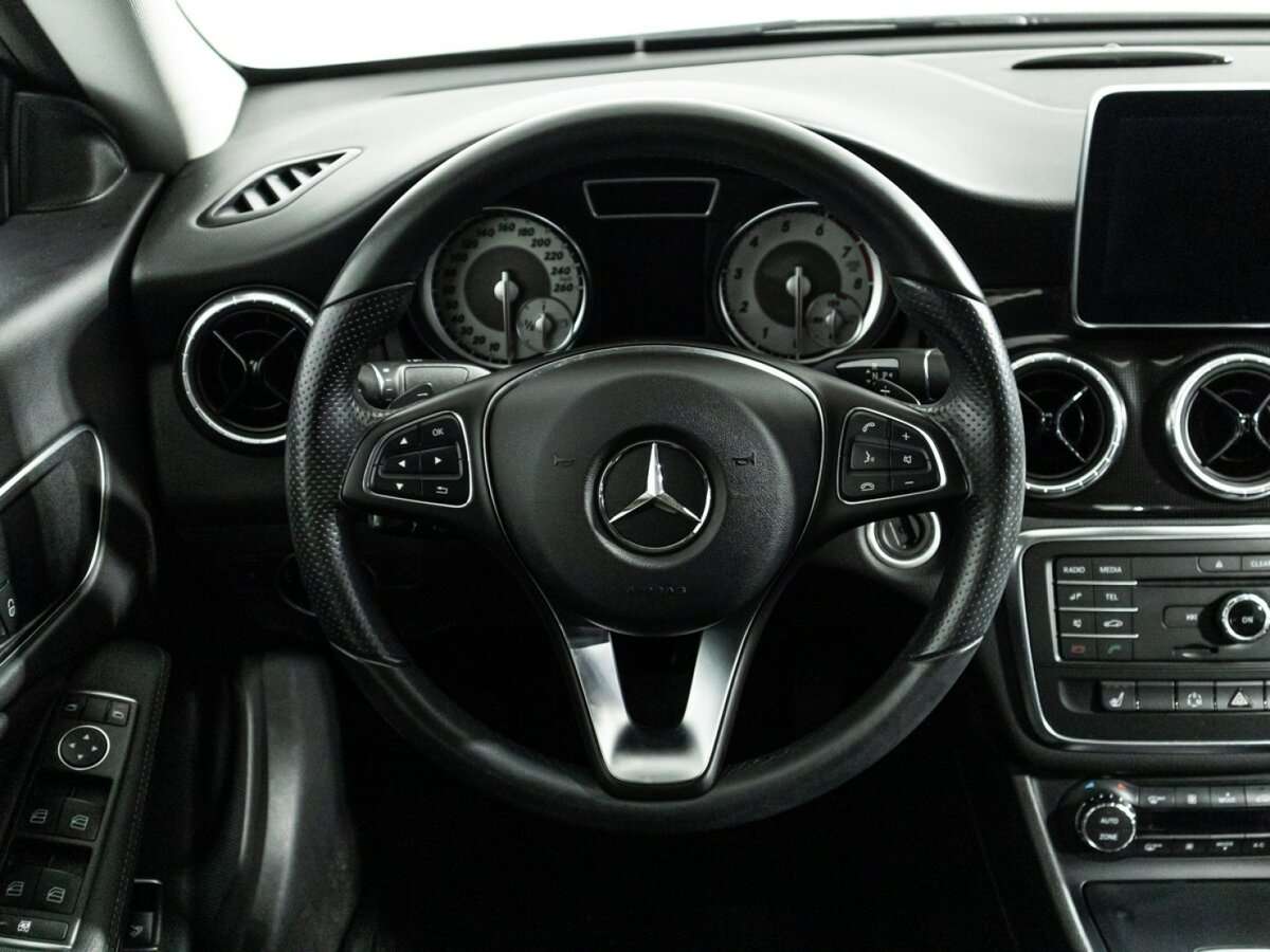 Купить Mercedes-Benz CLA 200, 2015, 17 298 км, фото №16