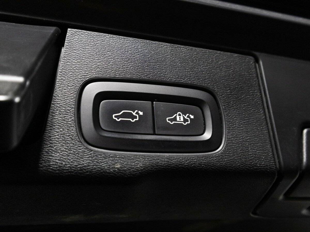 Купить Volvo XC60, 2020, 115 000 км, фото №15