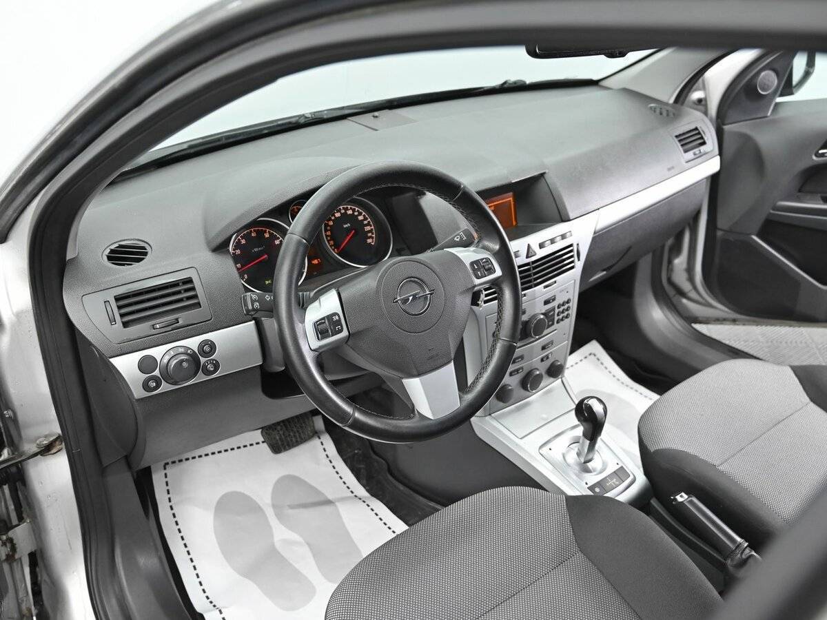 Купить Opel Astra, 2010, 189 000 км, фото №8