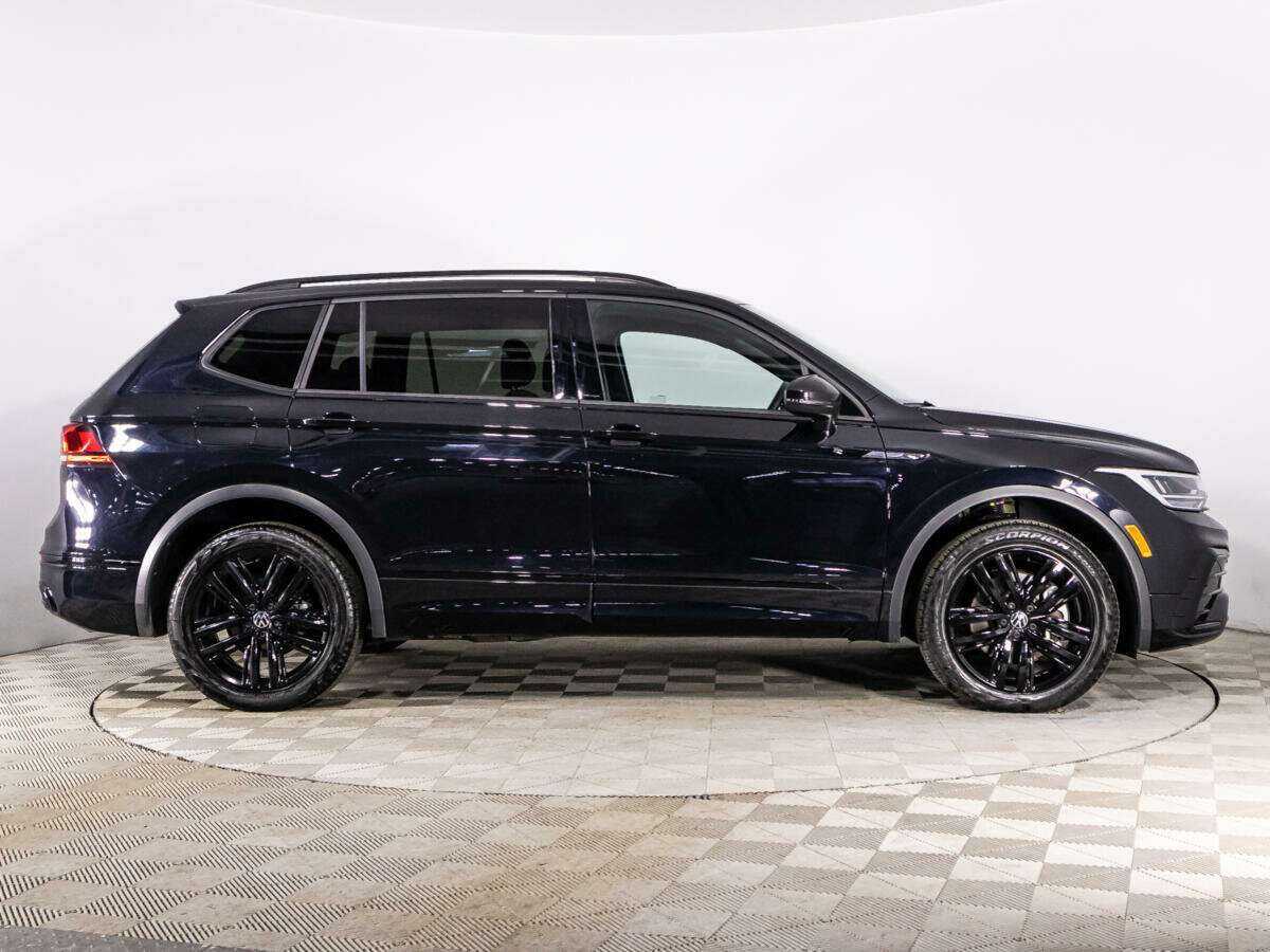 Купить Volkswagen Tiguan L, 2022, 16 851 км, фото №4