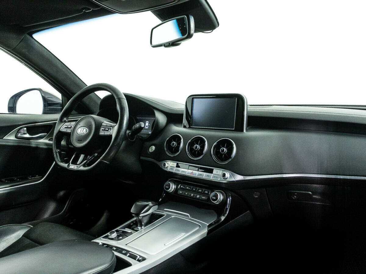 Купить Kia Stinger, 2018, 106 300 км, фото №9