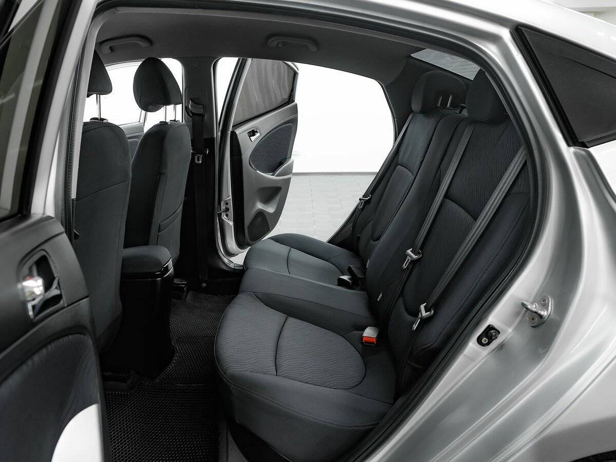 Купить Hyundai Solaris, 2011, 172 000 км, фото №15