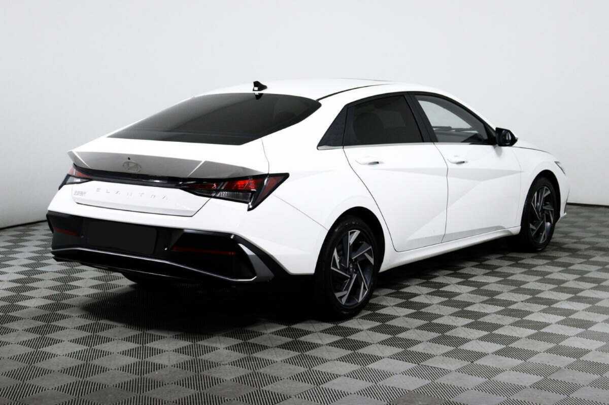 Купить Hyundai Elantra, 2023, 12 959 км, фото №5