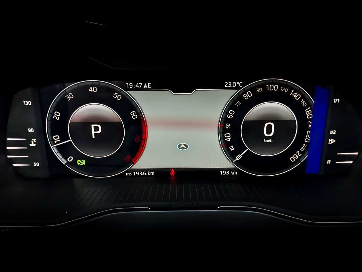 Купить Skoda Superb, 2024, 190 км, фото №12