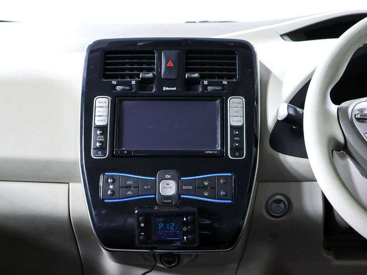 Купить Nissan Leaf, 2011, 136 431 км, фото №11