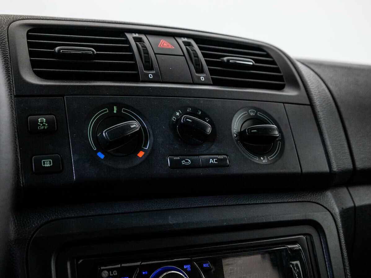 Купить Skoda Fabia, 2011, 235 840 км, фото №15