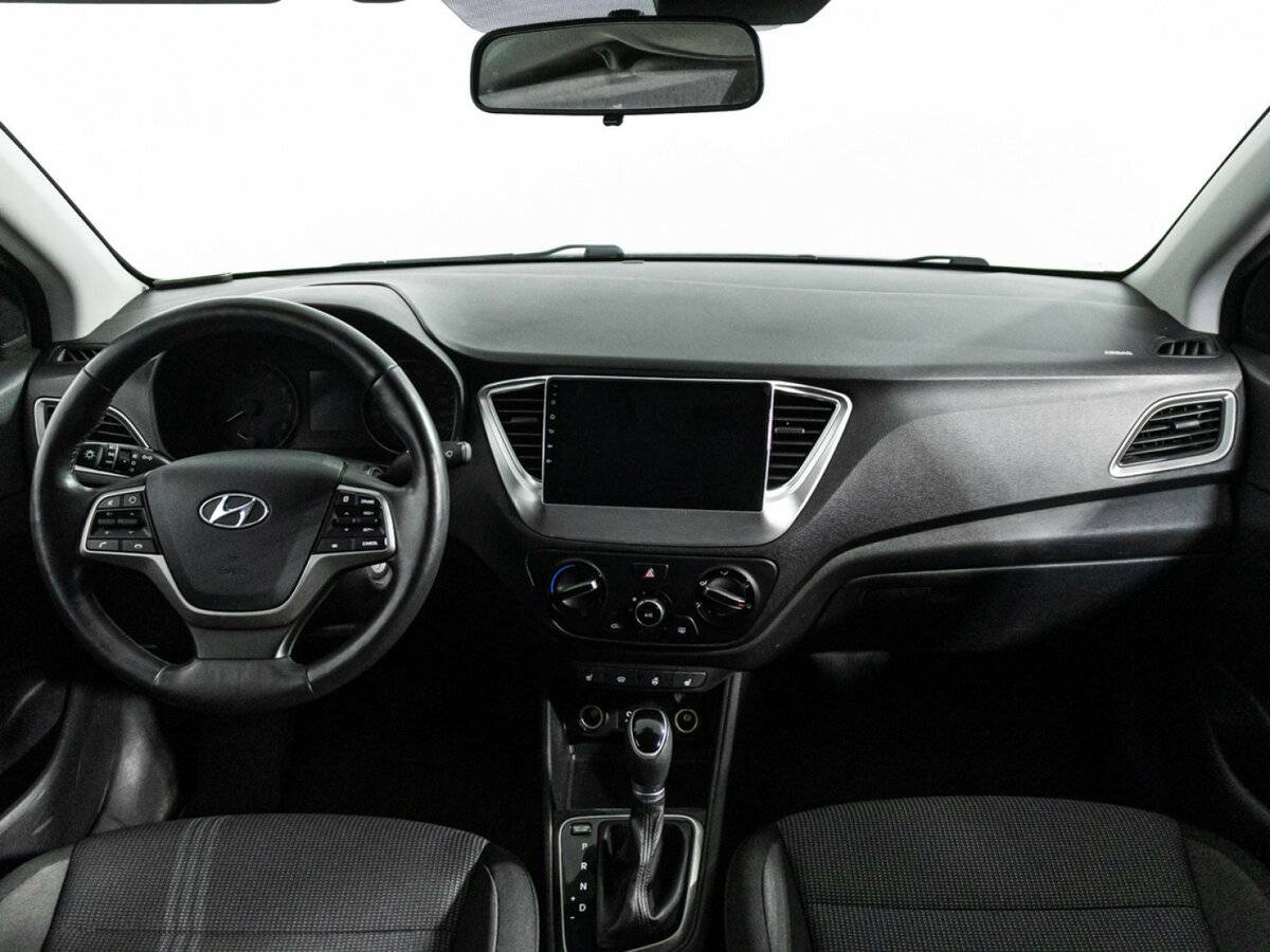 Купить Hyundai Solaris II, 2018, 155 597 км, фото №13
