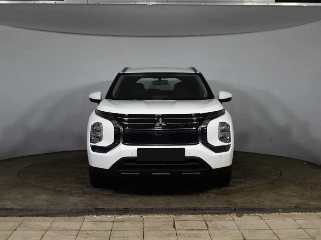 Купить Mitsubishi Outlander, 2022, 33 км, фото №2