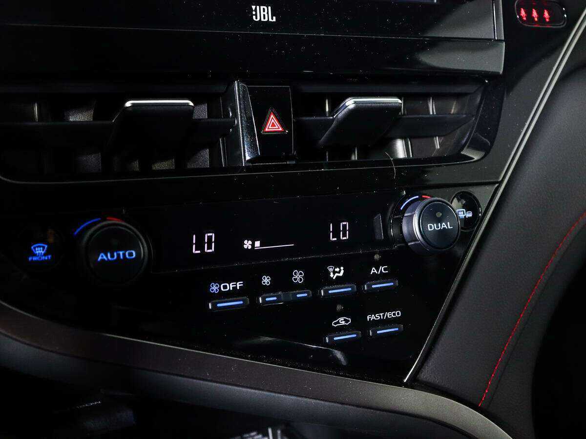 Купить Toyota Camry, 2021, 56 150 км, фото №18
