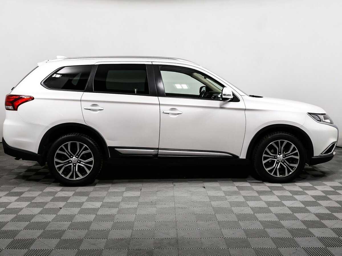 Купить Mitsubishi Outlander, 2017, 108 414 км, фото №4