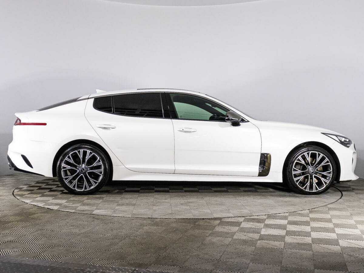 Купить Kia Stinger, 2018, 106 300 км, фото №4