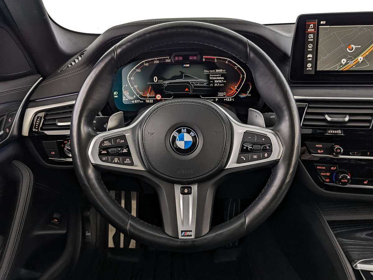 Купить BMW 5 серии 530d xDrive, 2021, 29 990 км, фото №17