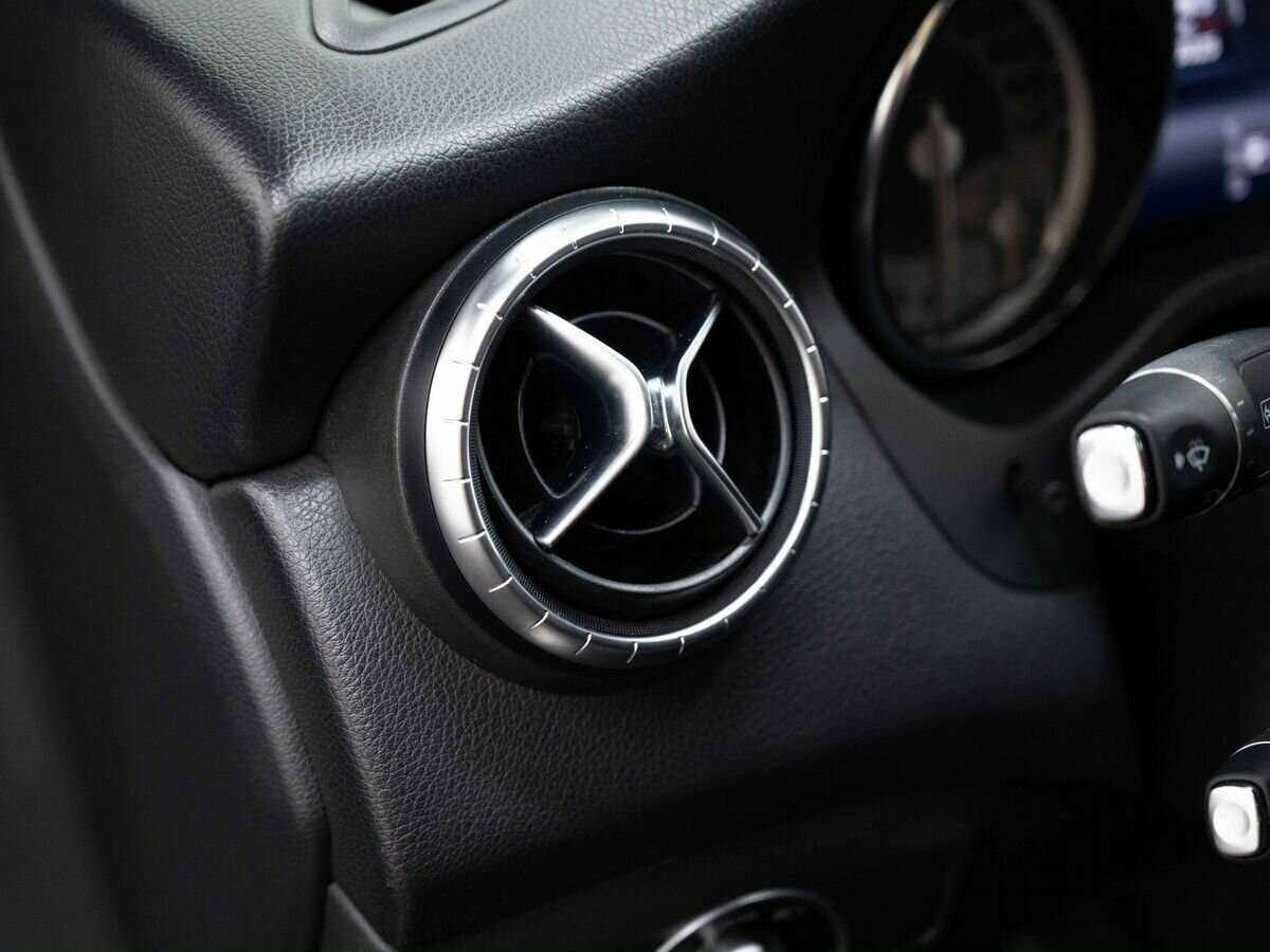 Купить Mercedes-Benz CLA 200, 2013, 170 321 км, фото №18