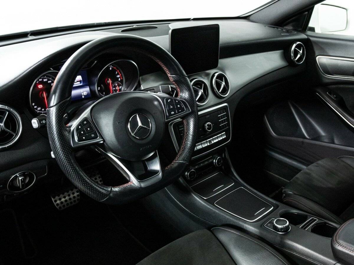 Купить Mercedes-Benz CLA 200, 2018, 116 488 км, фото №11