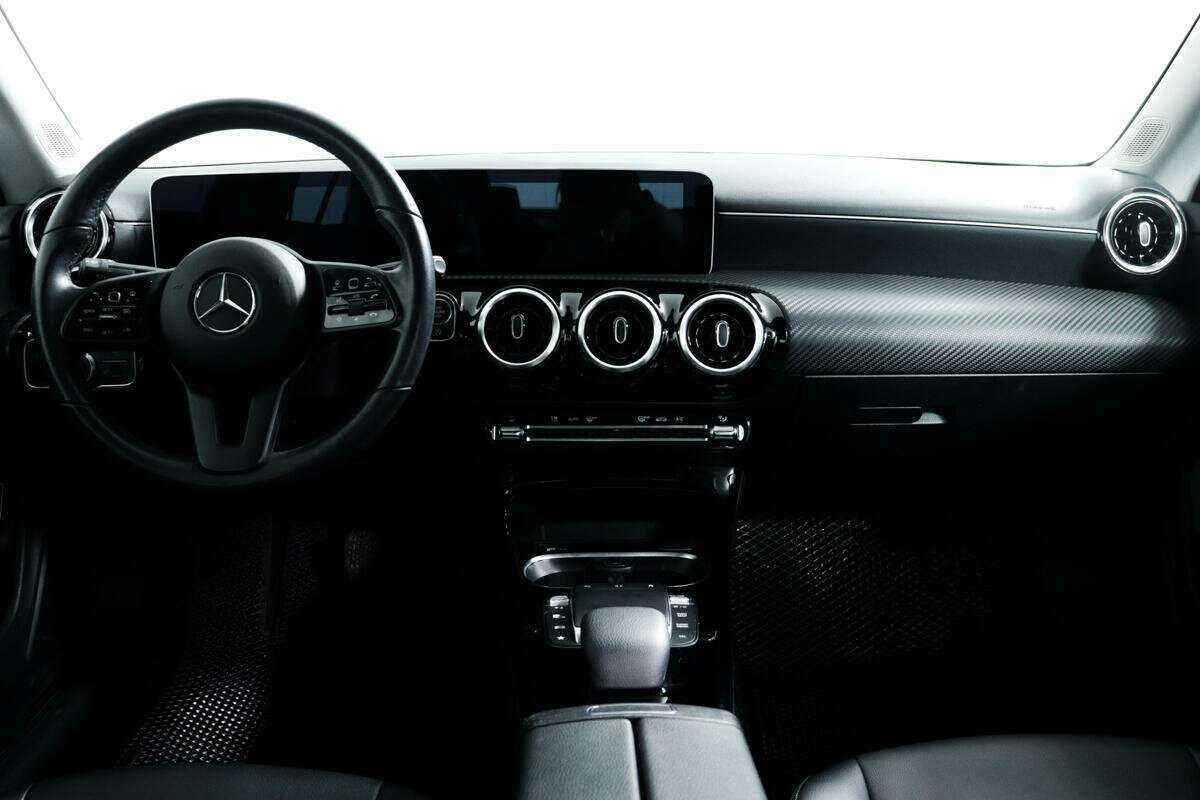Купить Mercedes-Benz CLA 200, 2020, 29 526 км, фото №11