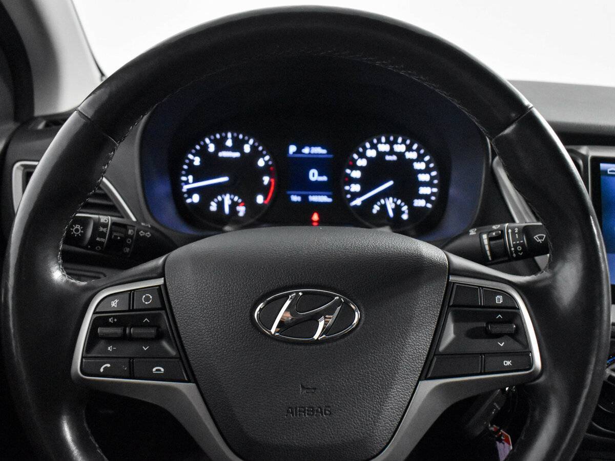 Купить Hyundai Solaris, 2017, 148 326 км, фото №17