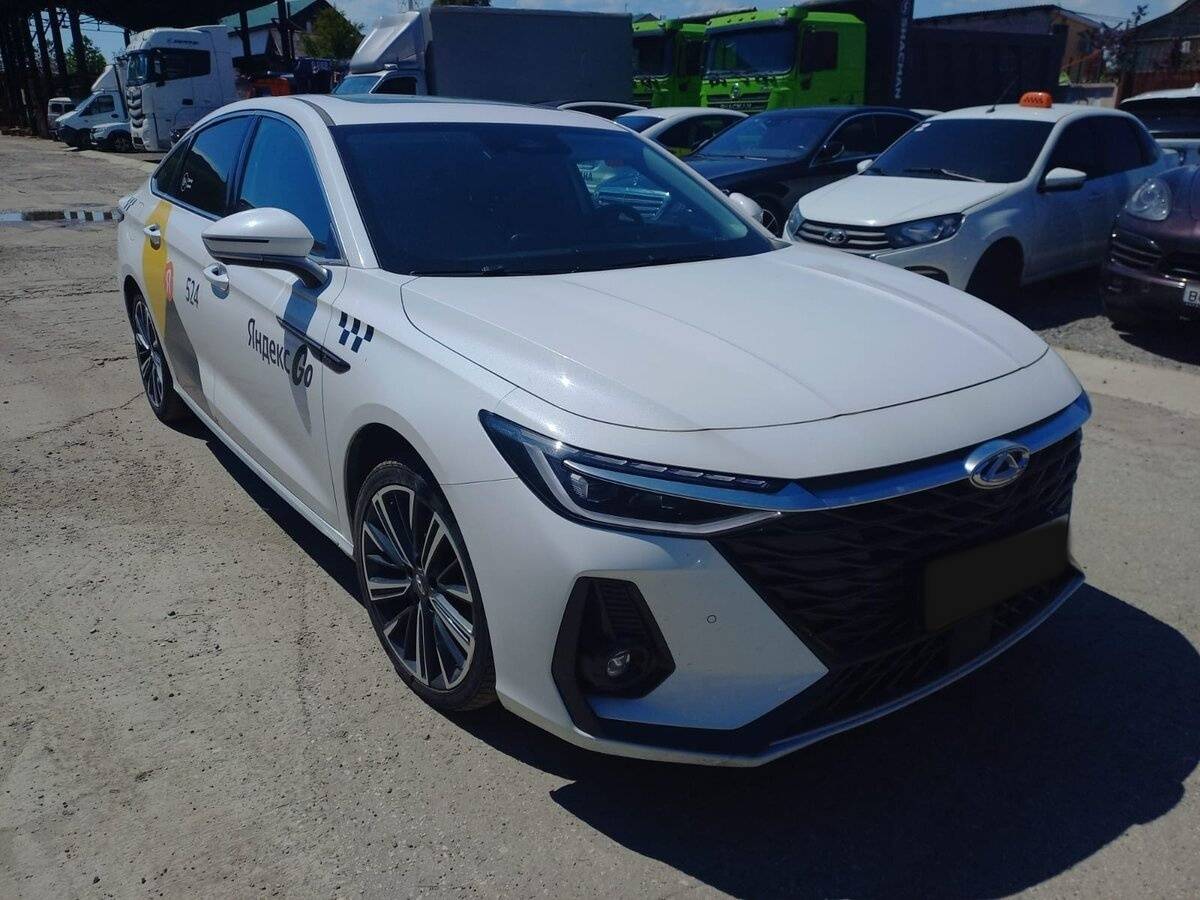Chery Arrizo 8