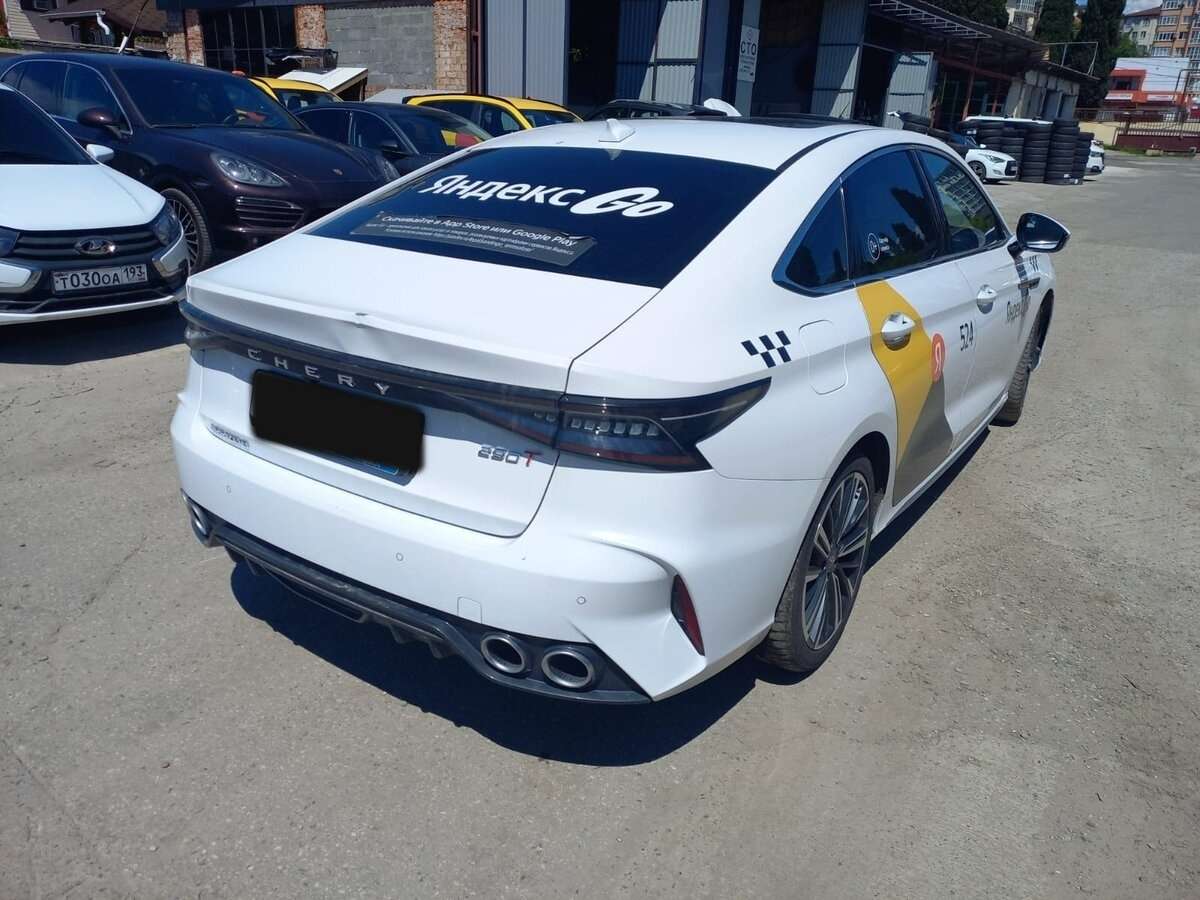Chery Arrizo 8