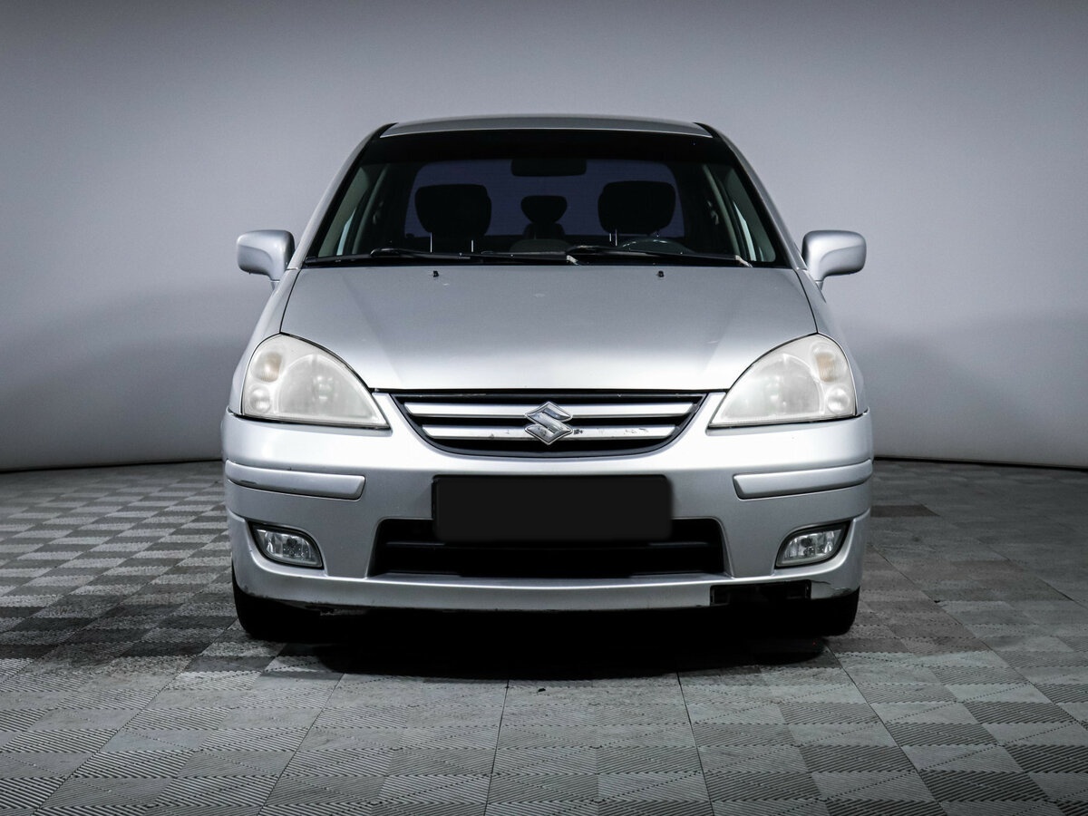 Suzuki Liana
