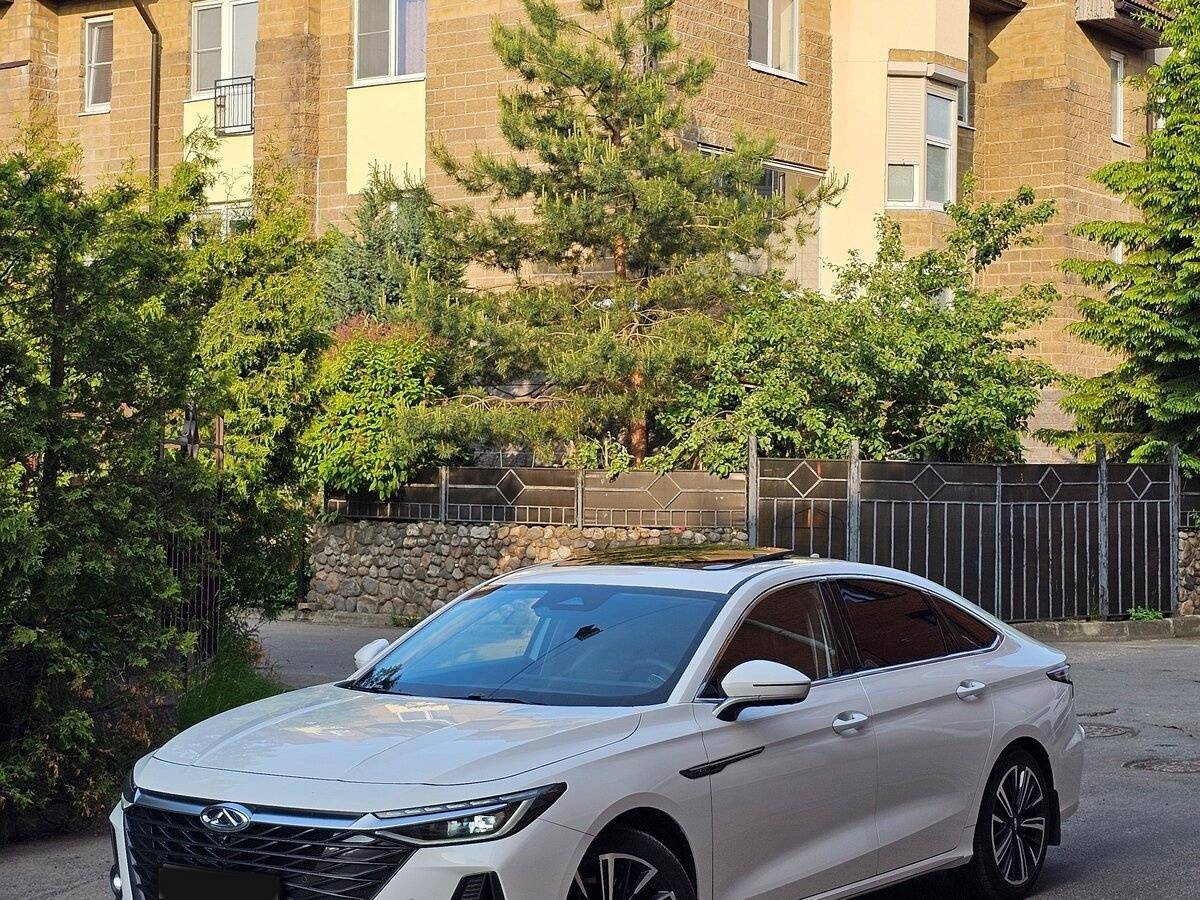 Chery Arrizo 8