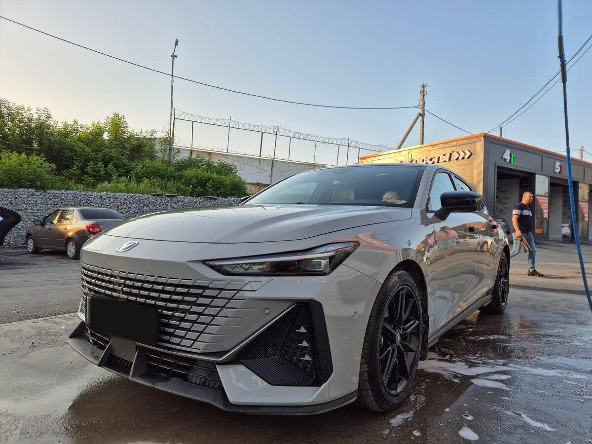 Changan UNI-V