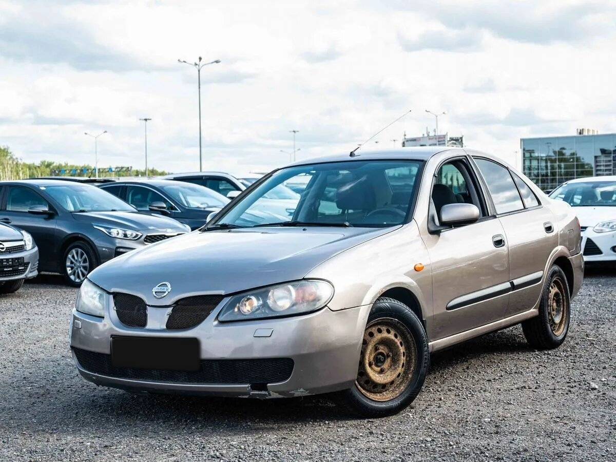 Nissan Almera