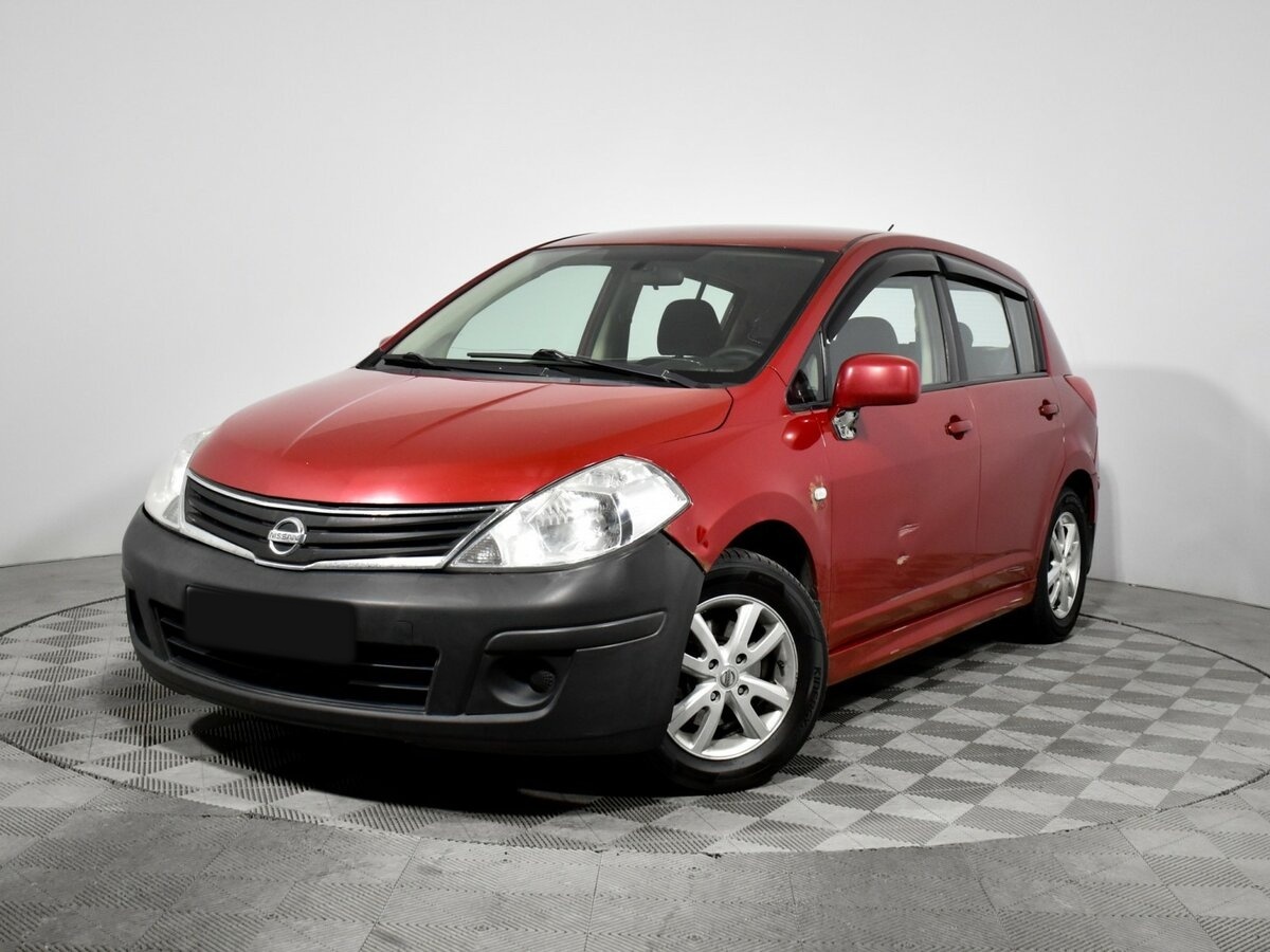 Nissan Tiida